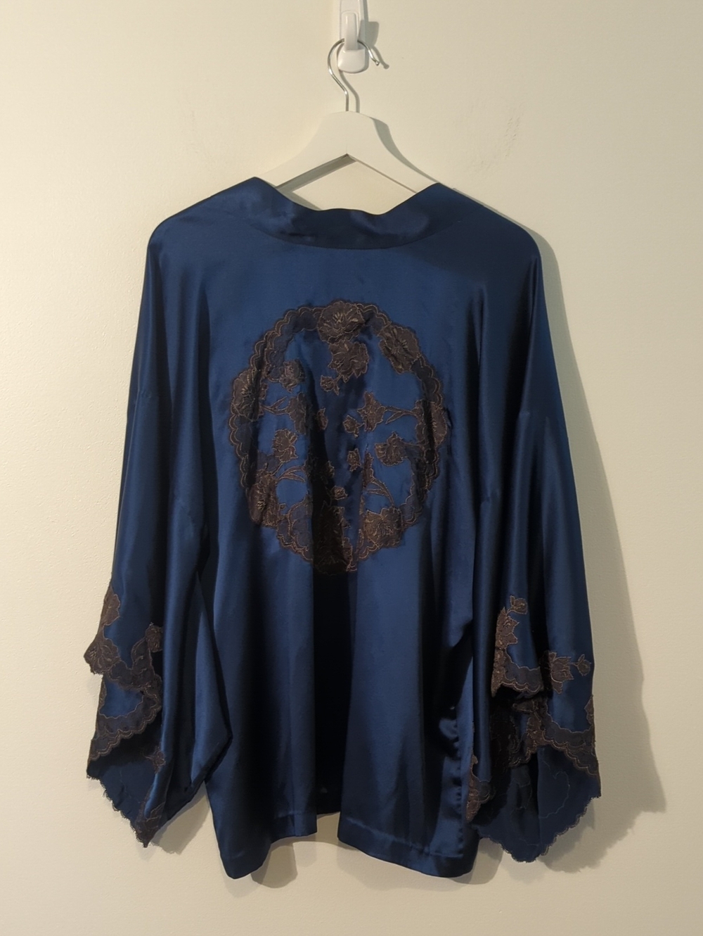 NATORI 100% silk kimono jacket with lace detailing - size small - Picture 7 of 10